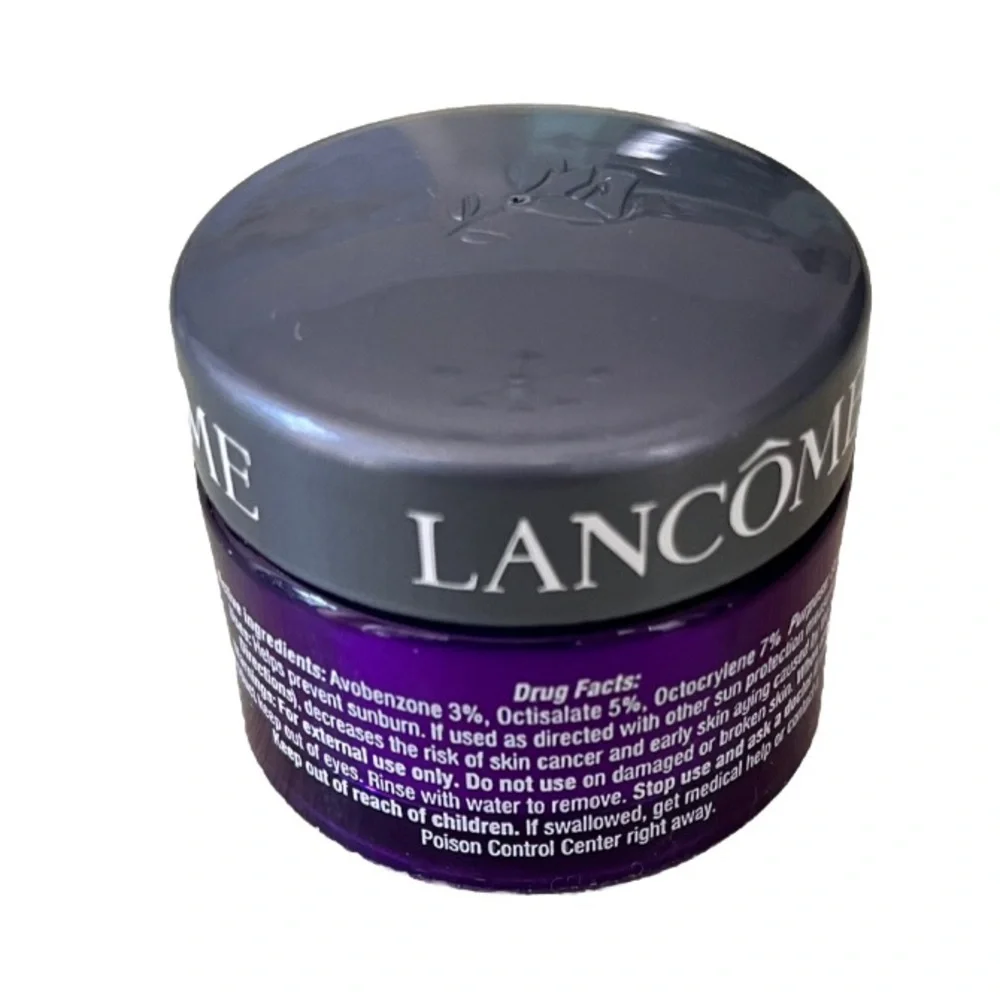 Lancôme Rénergie Lift Multi Action Day Face Cream SPF 15 Sunscreen .5 Ounce - Picture 2 of 5